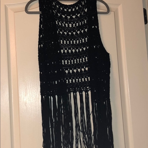 Black Lace Vest - Picture 2 of 3